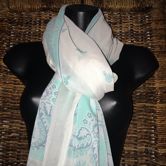 Extra Large Scarf - Picture 8 of 8